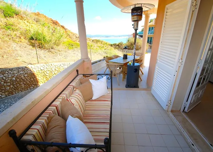 Lighthouse - House With Amazing Sea Views * São Martinho do Porto